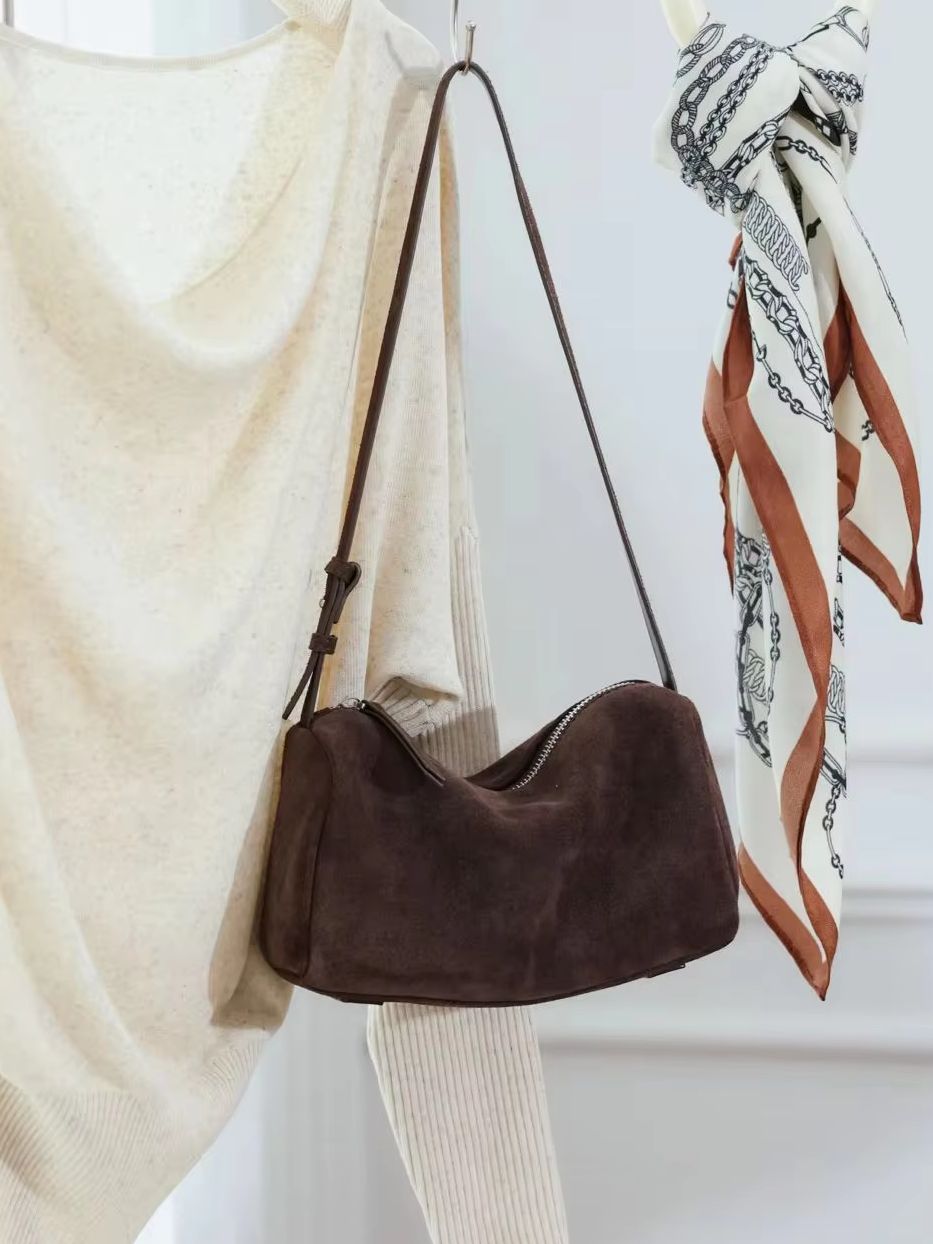 Matte Suède Koeienleer Cilinde - Women Bags 2026 Trends recensie en prijs